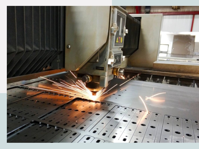Лазерная резка металла в юбилейном от 618 руб.
